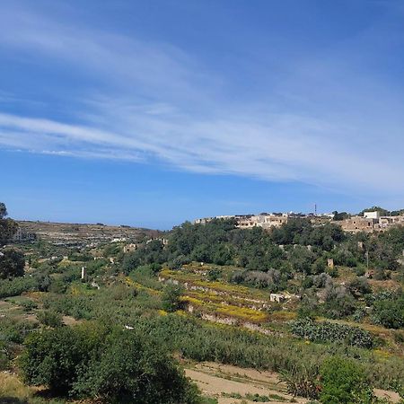 Gozo Island Escape Sleeps 4 With Private Bathroom Ghajn il-Kbira  Екстериор снимка