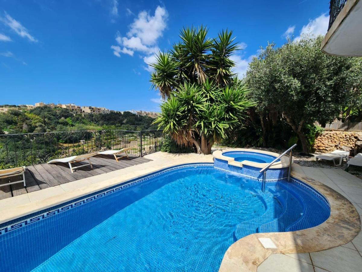 Gozo Island Escape Sleeps 4 With Private Bathroom Ghajn il-Kbira  Екстериор снимка