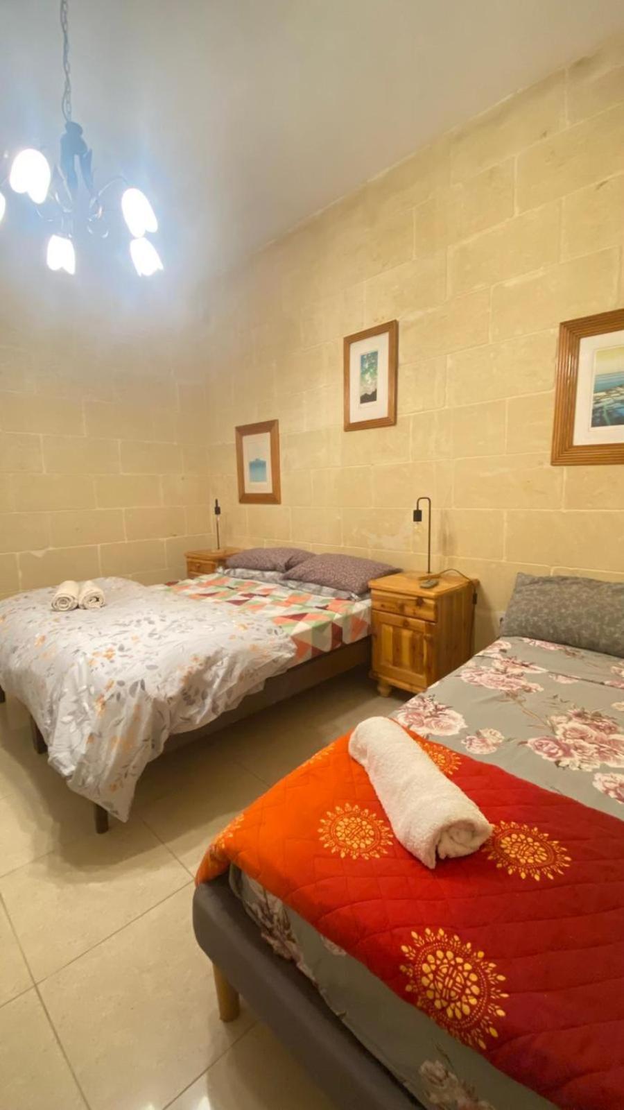 Gozo Island Escape Sleeps 4 With Private Bathroom Ghajn il-Kbira  Екстериор снимка